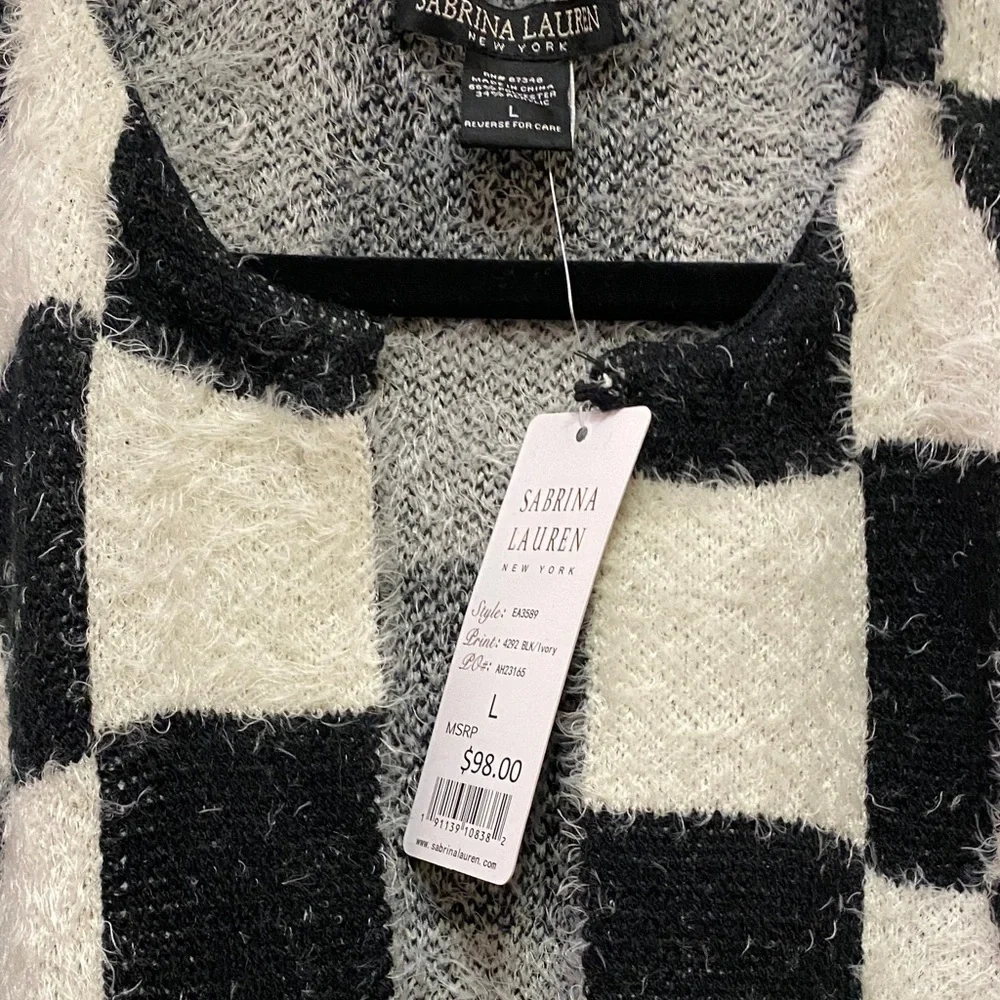 Cozy Black and White Checkered sweater - Picture 2 of 3